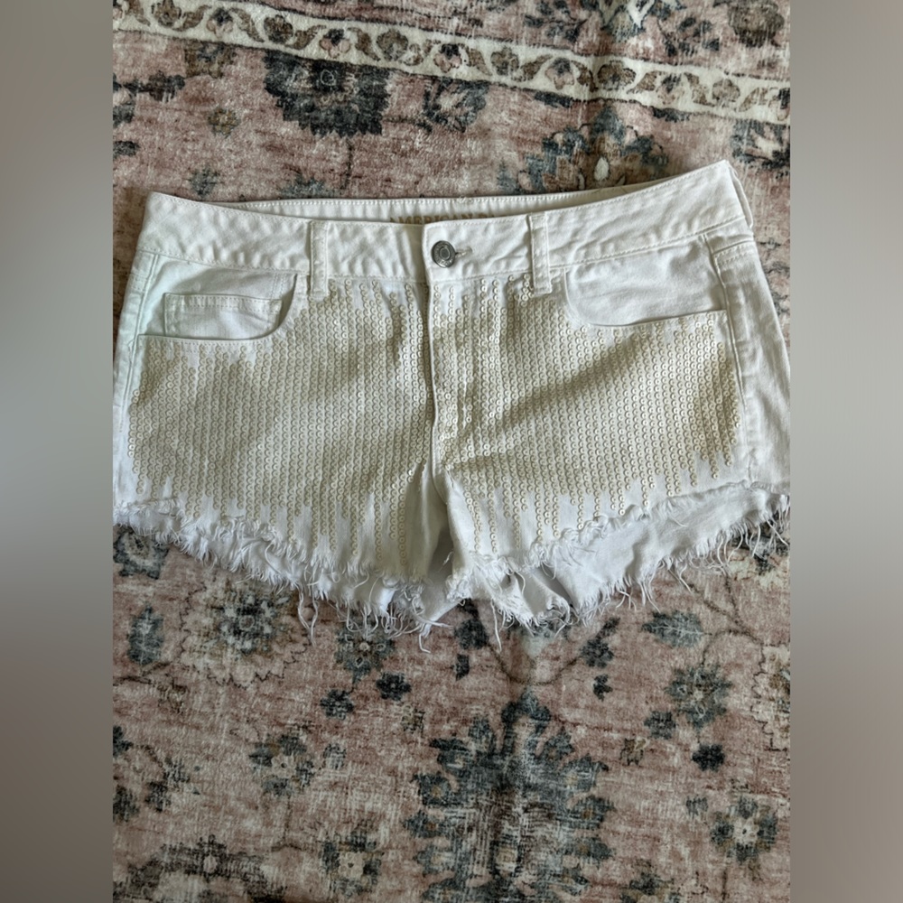 White cut off jean shorts